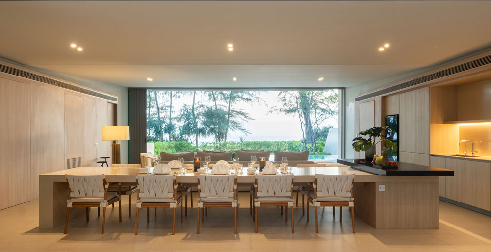 Veyla Beach Villa 6 - Spacious dining overlooking the beach